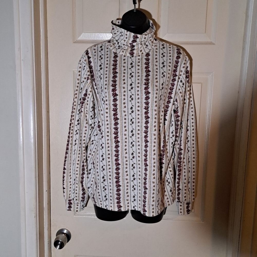 Classic Elements Turtleneck size medium